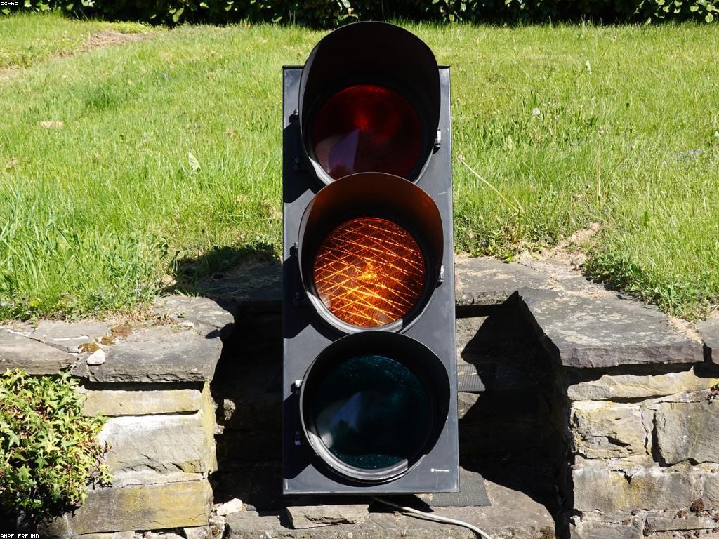 ពិភពល្បែង: ពិភពនៃការកម្សាន្ត និងការប្រកួតប្រជែង